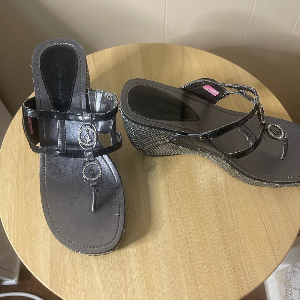 Elegant Black Wedge Sandals